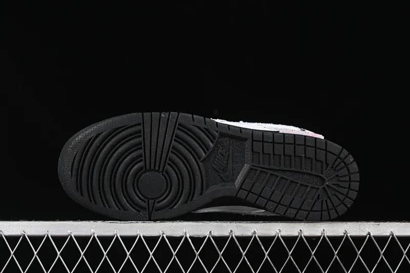 All Categories Nk SB Dunk Series Nk SB Dunk Low Low-top sneakers Nk Dunk Low Panda Prank Dream Lead Star Love Special Gift Box Low-top casual sneakers DD1391-100